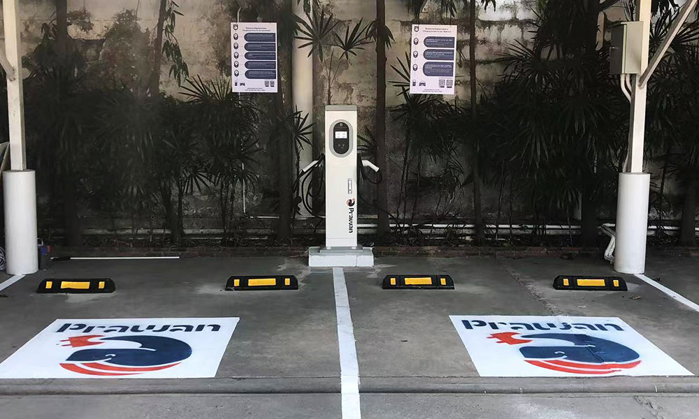 泰国新能源汽车充电桩站安装调试