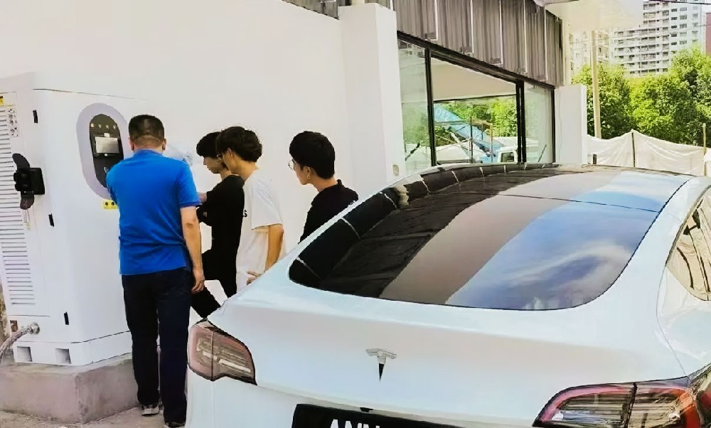 马来西亚商业公共停车场120kW直流快充项目
